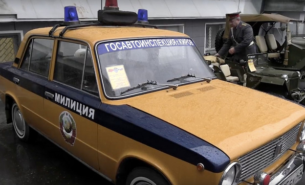 Кировчанин создал реплику автомобиля ГАИ