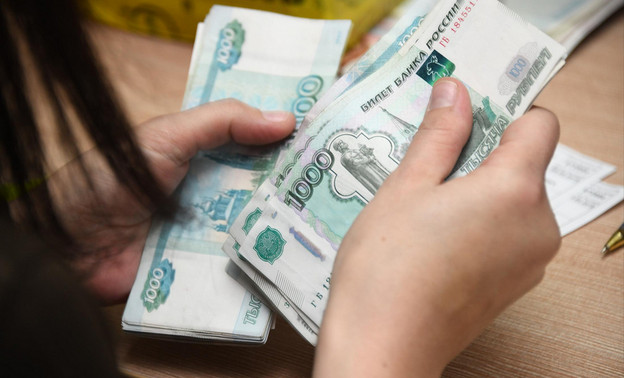 Житель Слободского района незаконно получал пособие на дочь