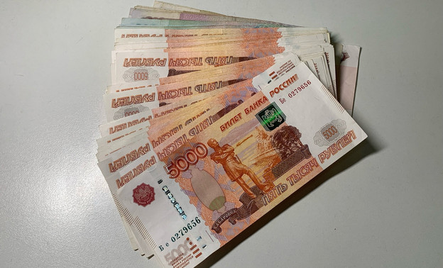 В Кировской области вырос спрос на работников, но зарплаты снижаются
