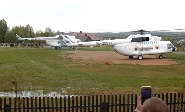 Видео приземления вертолётов патриарха Кирилла в Великорецком
