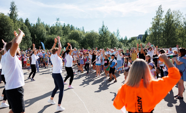 В Лёвинцах компания «Нанолек» провела для жителей праздник спорта и здорового образа жизни