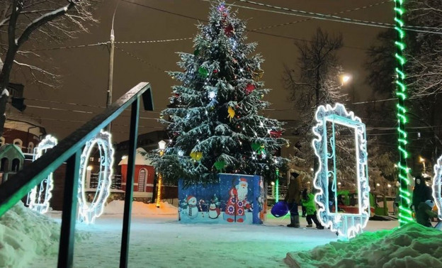 Парк «Аполло» украсили к новогодним праздникам