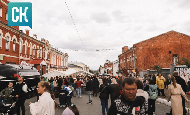 Праздник в честь юбилея Кирова на Пешеходной Спасской. Фотолента