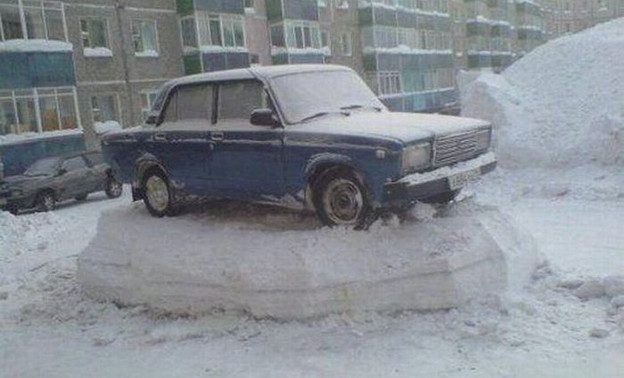 Владельцы автомобилей, мешающих очистке дорог от снега, получат серьезные штрафы
