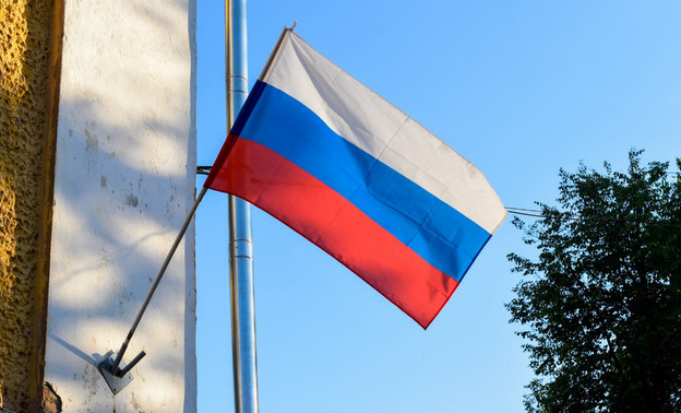 Когда отмечают День государственного флага России?