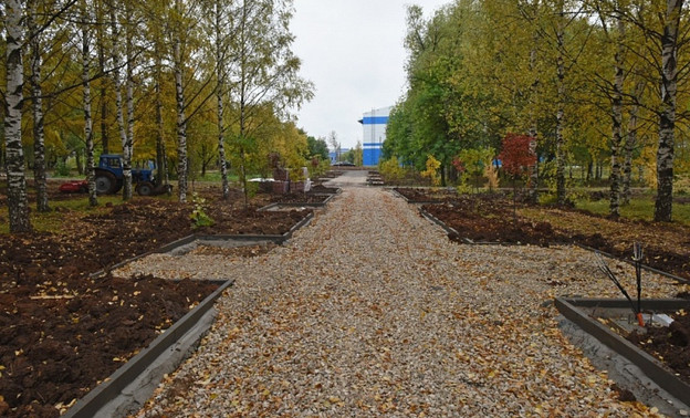 Благоустройство Кочуровского парка завершится на три недели позднее