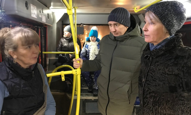Чиновники и депутаты проехались на автобусах после жалоб кировчан на общественный транспорт