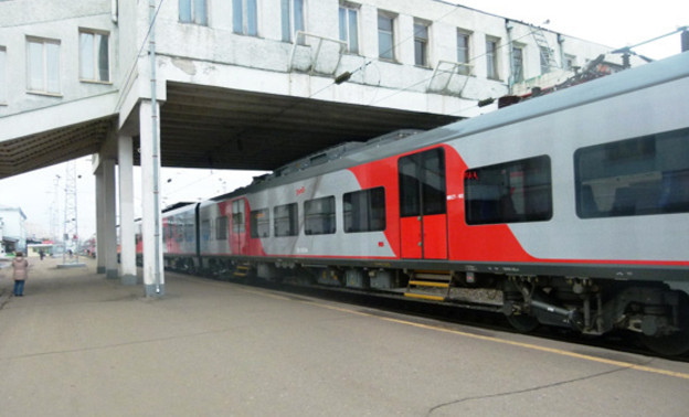 В Кирове 49-летнюю женщину сбил поезд