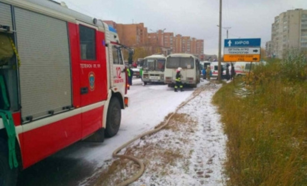 После столкновения автобусов в Кирово-Чепецке пострадали восемь человек
