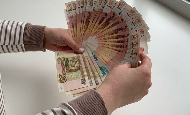 Прокуратура взыскала с мошенницы незаконно полученные 350 тысяч рублей на бизнес