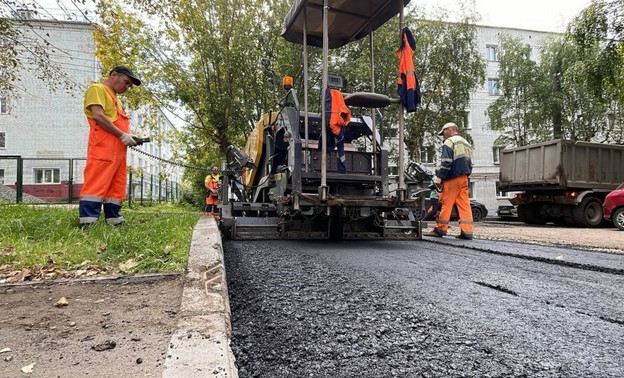 На улицах Украинской и Пятницкой заканчивают ремонт дорог