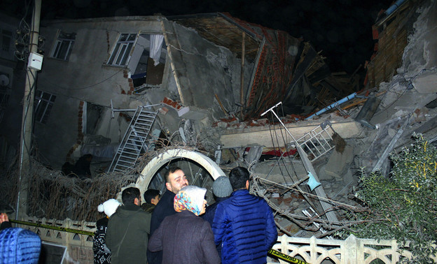 При землетрясениях в Турции погибло более 35 тысяч человек