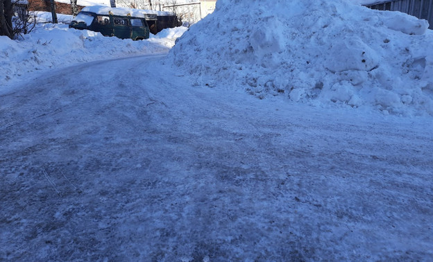 Юрий Шевелёв: снежные массы с региональных дорог не вывозятся на полигоны