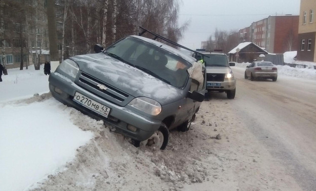 В Вятских Полянах водитель иномарки умер за рулём