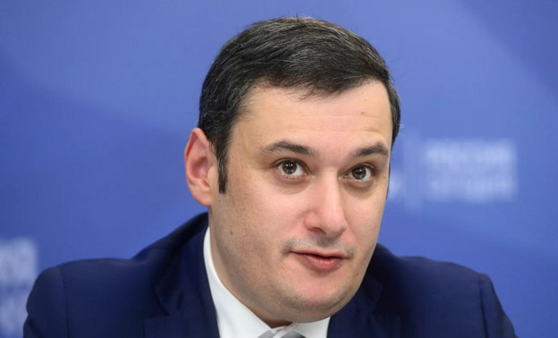 Хинштейн: «Российским мужчинам красить губы никто не запретит»
