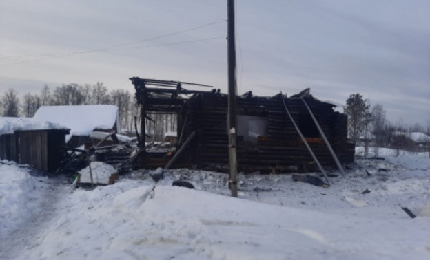 При пожаре в Мурашинском районе погиб 45-летний мужчина
