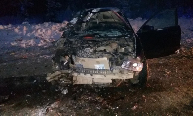 В Кировской области пьяный водитель иномарки лоб в лоб столкнулся со встречным «Соболем»