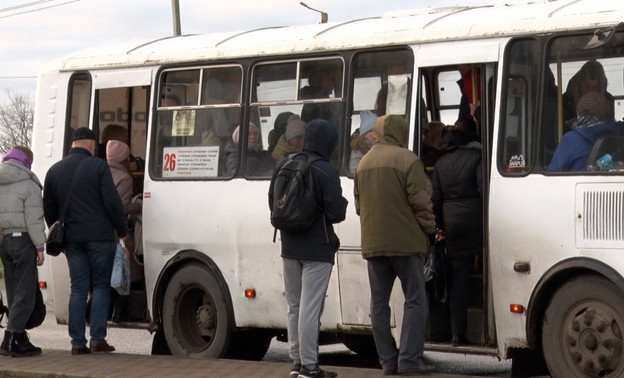 В слободе Курочкины решили проблему с переполненными автобусами