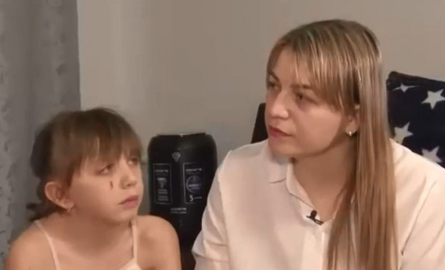 Семья из Кирова пытается добиться лекарства для 10-летней дочери с редкой болезнью