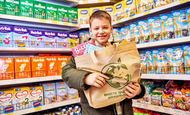 В супермаркетах «Система Глобус» продолжают бесплатно выдавать эко-сумки
