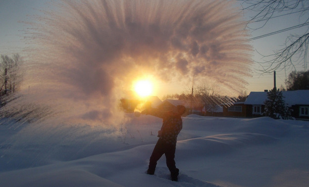 Жители Кировской области сообщают о 40-градусных морозах