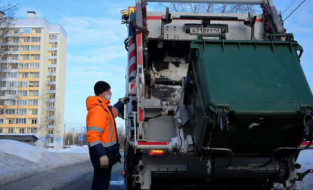 Правительство: ситуация с вывозом мусора в Кирове стабилизировалась