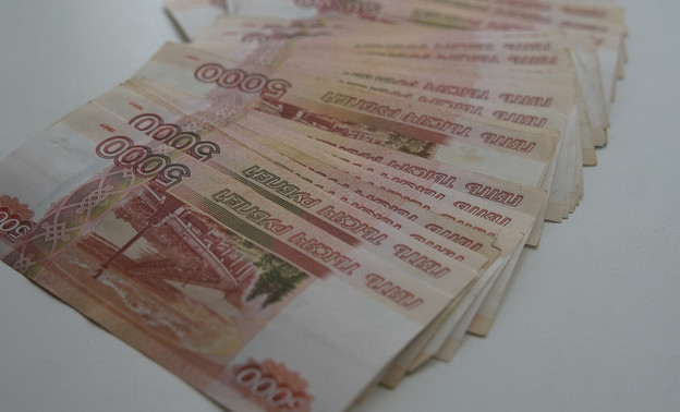 Две кировчанки поверили уловкам мошенников и потеряли 4,2 млн рублей