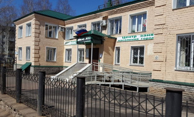 Кировские депутаты требуют вернуть семь зданий под детские сады