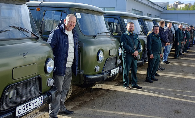 Лесничие из Кировской области получили новые автомобили
