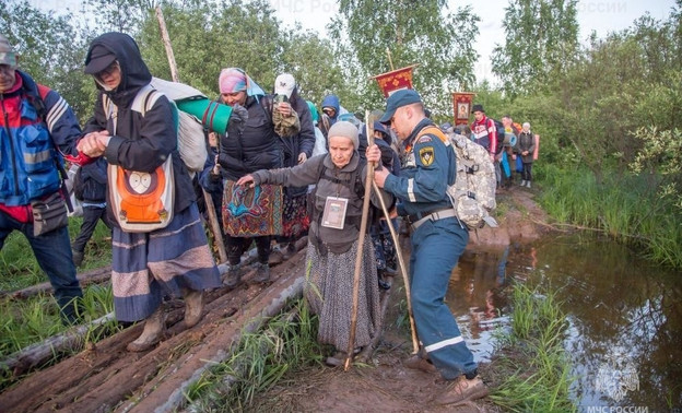 Более 100 спасателей обеспечат безопасность Великорецкого крестного хода