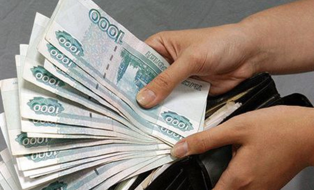 Почти 80% кировчан считают, что достойны большей зарплаты