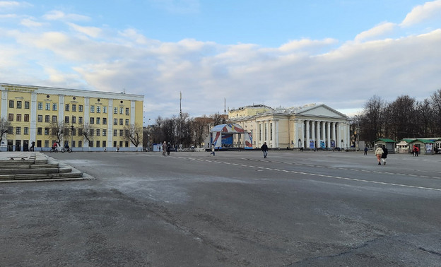 Кировчане смогут пройти медицинское обследование на Театральной площади