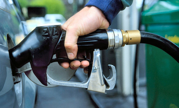 Бензин в Кирове по-прежнему самый дорогой в ПФО