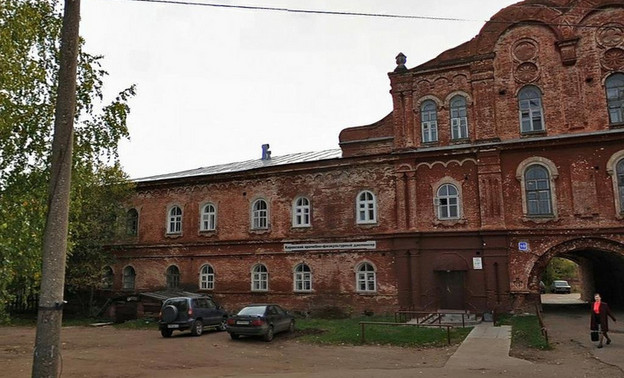 Кировская мэрия передаст церкви 20 помещений