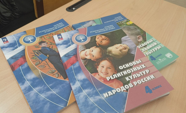 В России могут в два раза подешеветь учебники