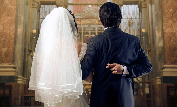 Жительницу Котельнича оштрафовали за фиктивный брак с азербайджанцем