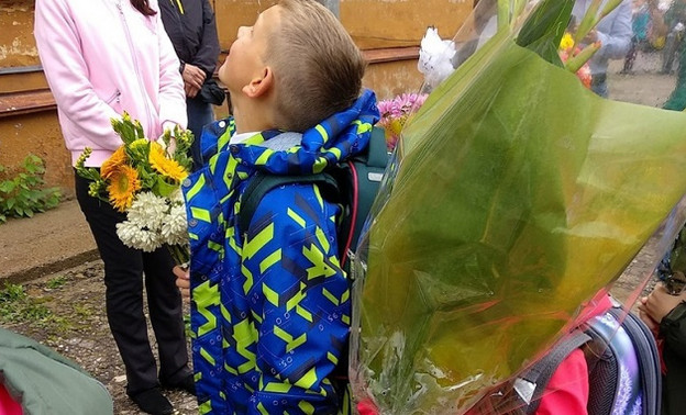 Министр просвещения рассказал, что с 1 сентября учебная неделя во всех школах будет начинаться с гимна России