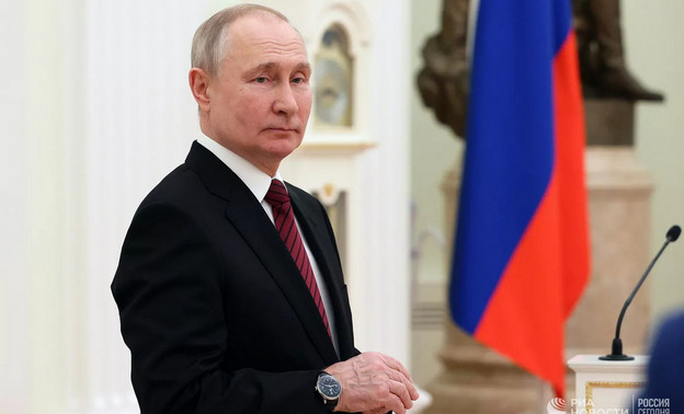 Президент России Владимир Путин назвал семью союзом мужчины и женщины