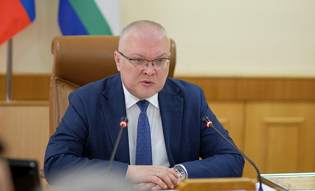 Губернатор Кировской области поручил рассмотреть строительство дороги в Песковку и Восточный