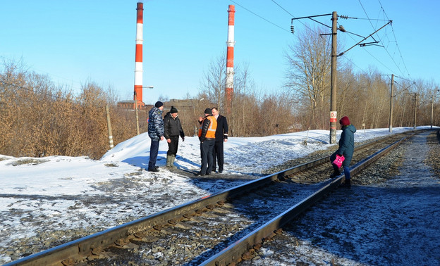 На железной дороге в Кировской области погибли шесть человек