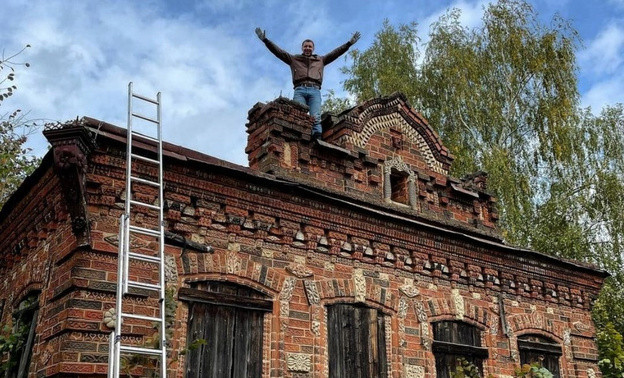 Для реставрации Огнётовского замка в Яранском районе изготовят узорные кирпичи ручной работы