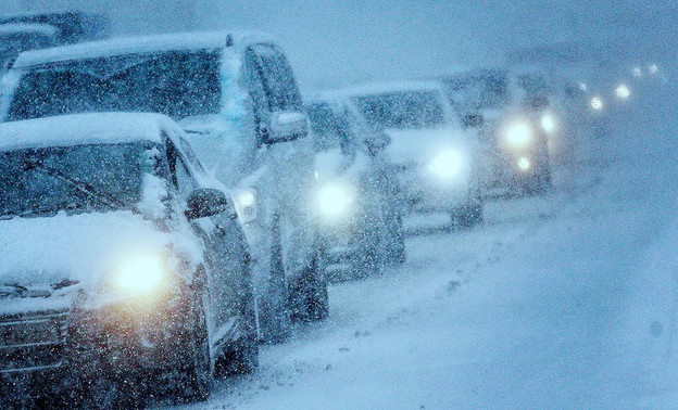 Кировских водителей просят отказаться от поездок из-за ухудшения погоды