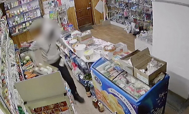 Житель Верхошижемского района устроил разбойное нападение на магазин
