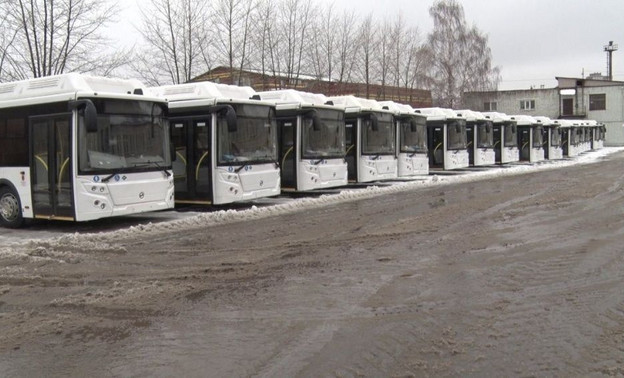 На маршрут до Радужного вышли новые автобусы АТП