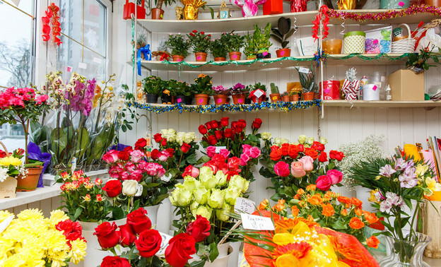 Как продавцы цветочных магазинов обманывают покупателей 8 марта