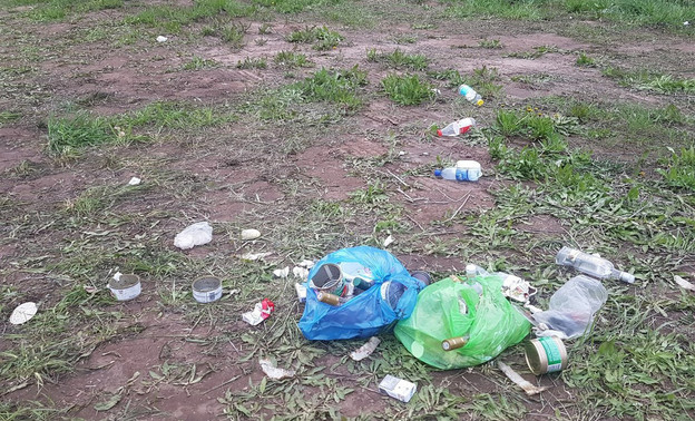 Местные жители возмущены обилием мусора после прохождения крестного хода