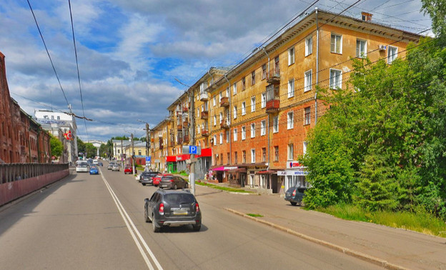 В Кирове 2 октября ограничат движение по улице Карла Маркса