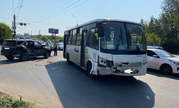 В ДТП на Воровского пострадала 14-летняя пассажирка автобуса