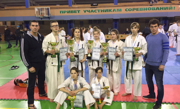 Две кировчанки выиграли медали на Кубке России по киокусинкай