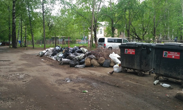 С 1 января в Кирове могут исчезнуть около 10 тысяч мусорных контейнеров